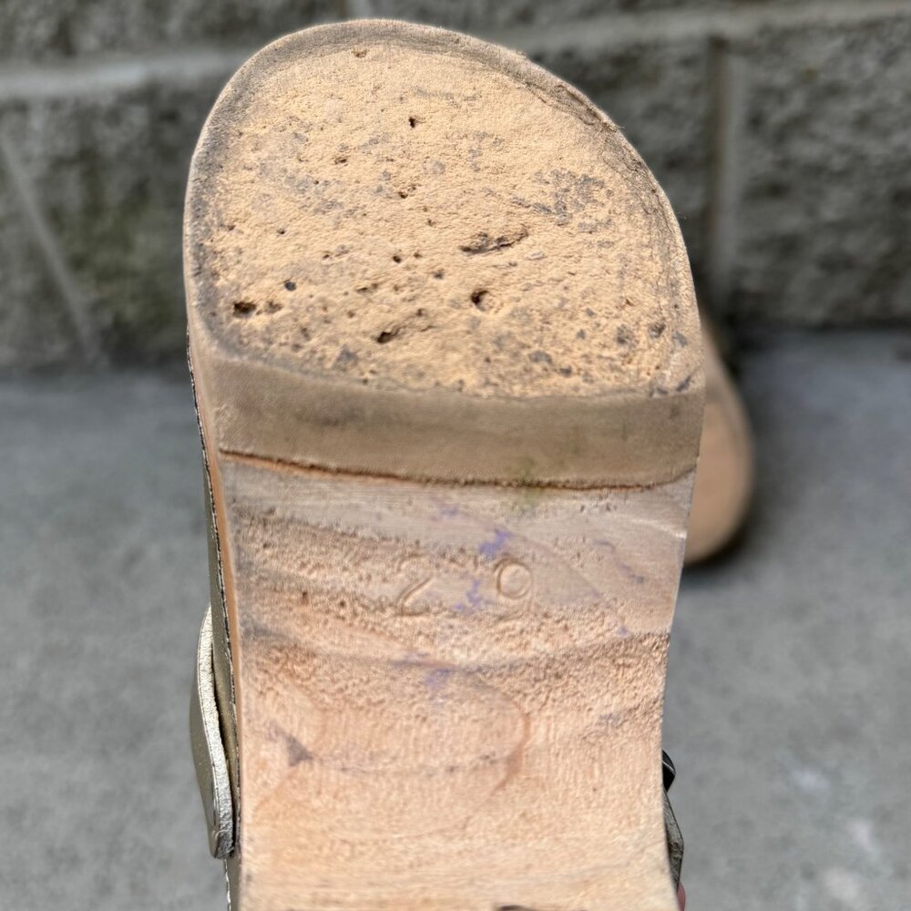 HANNA ANDERSSON Gold Slingback Wooden Clogs Girls 11.5 29 Metallic Leather Clog - Picture 8 of 10